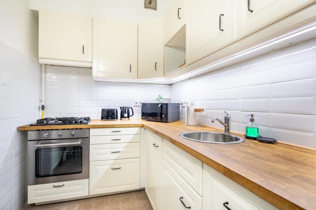 Convenient At Gastro Driven Location Apartamento *